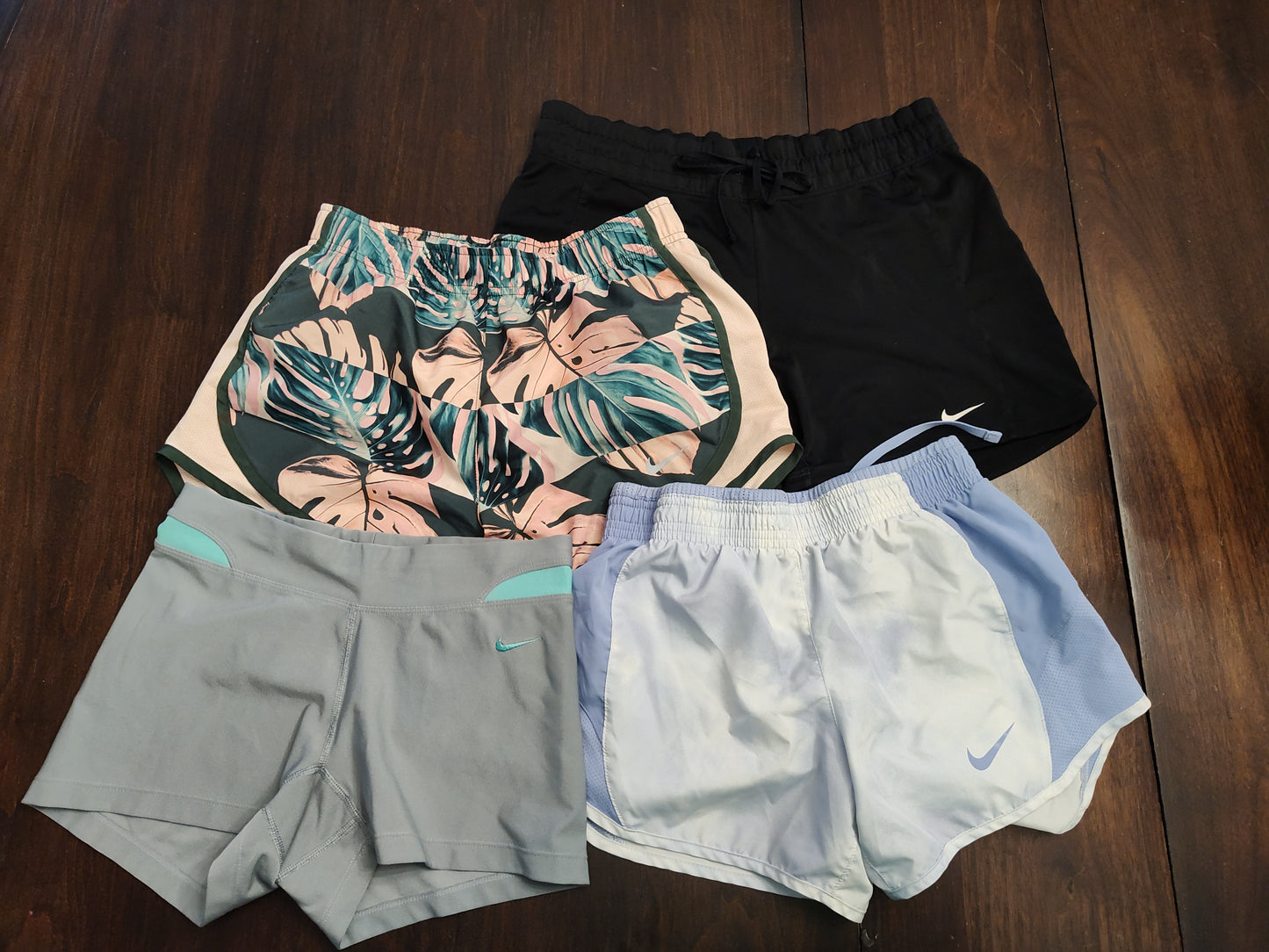 Seller 185:  Women's Nike XS athletic shorts x 4