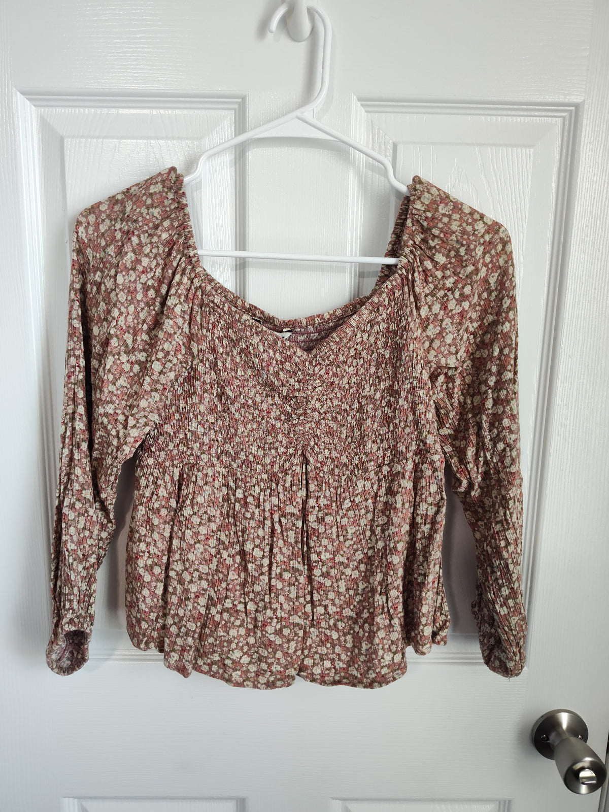 Seller 189:  American Eagle Smocked Floral Top Women's XS