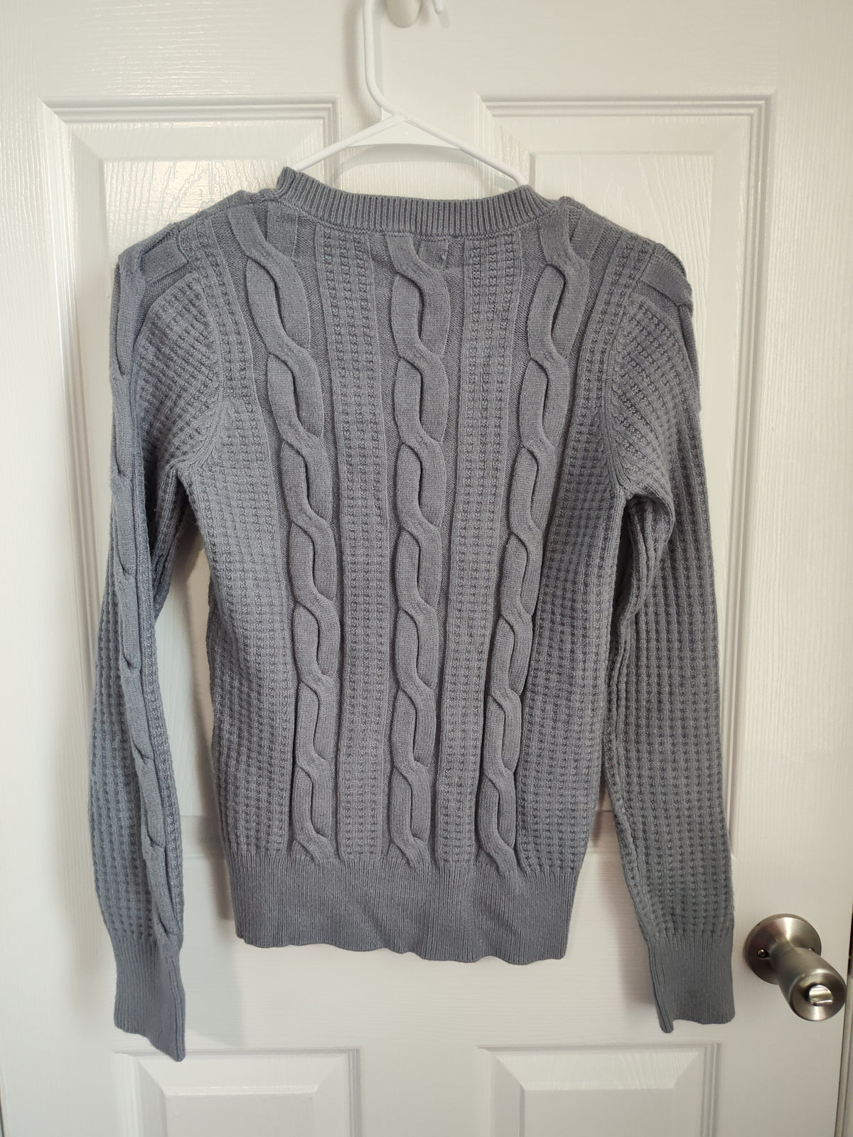 Seller 189:  Philosophy New With Tags Women's Small Chunky Cableknit sweater
