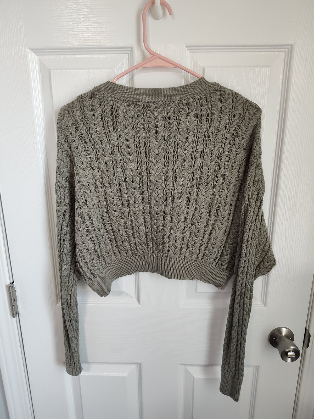 Seller 189:  Altar'd State Green Cableknit Cropped Sweater Women's size Small