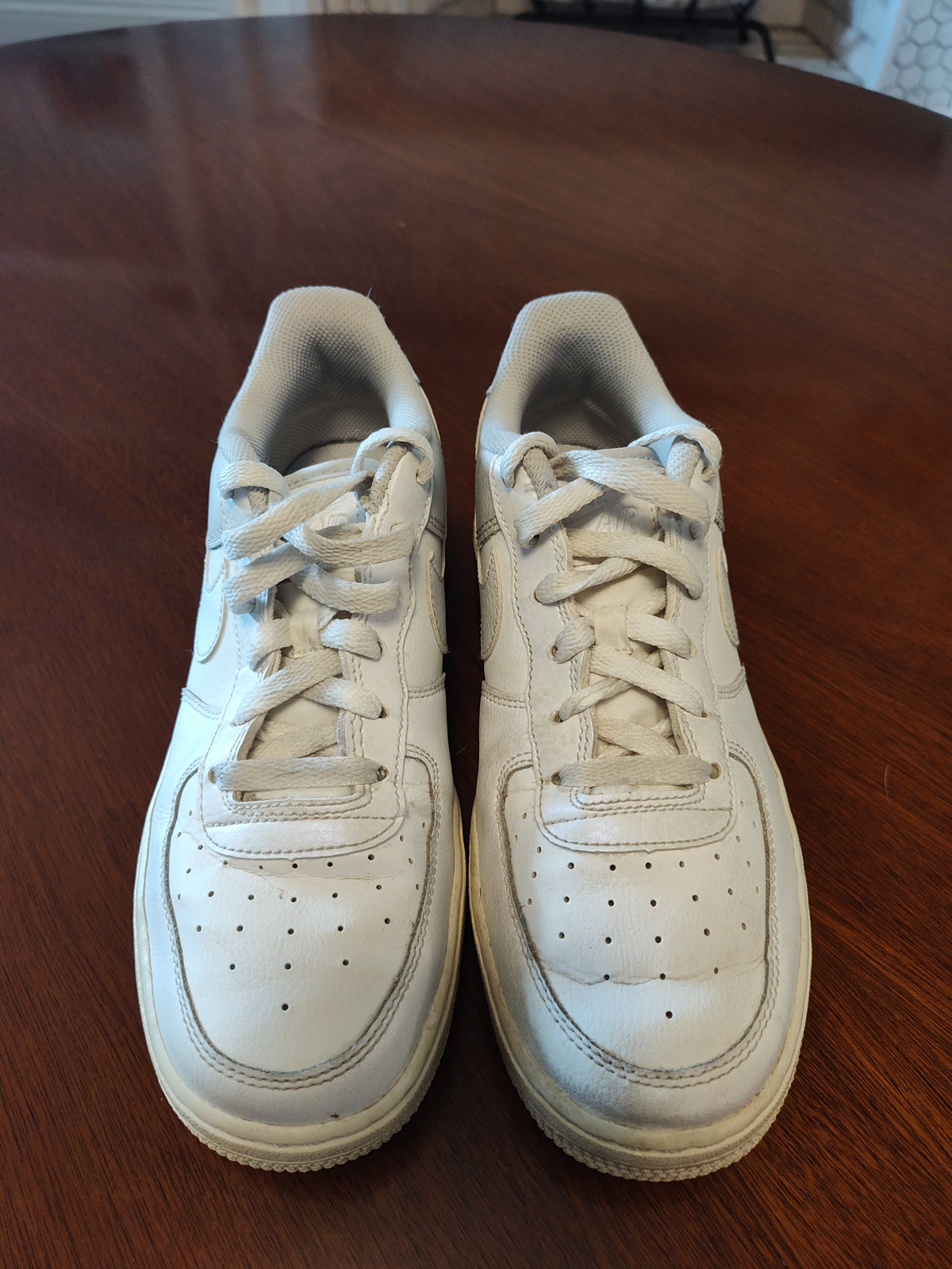 Seller 189:  Nike White Shoes size 7 youth