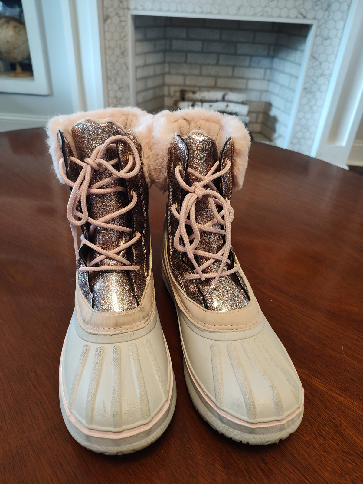 Seller 189:  Lilly & Dan Snowboots Girl's size 5 youth