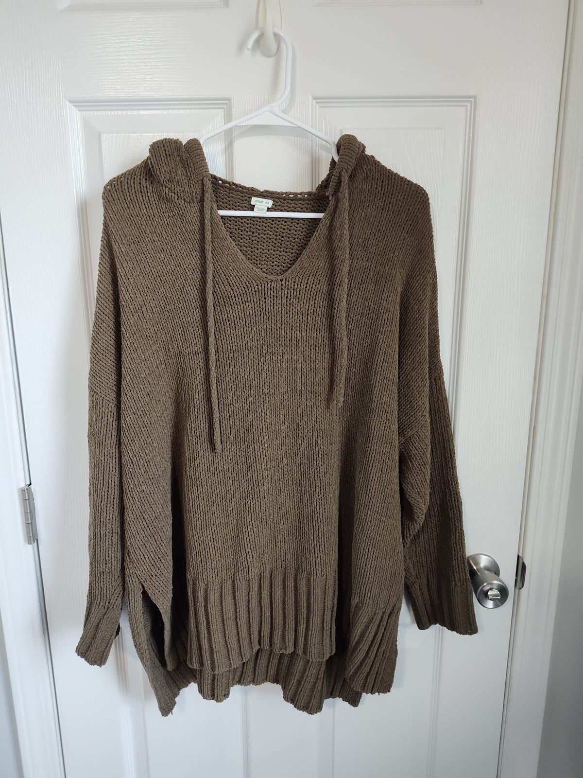 Seller 189:  Aerie oversized hooded sweater women's size medium