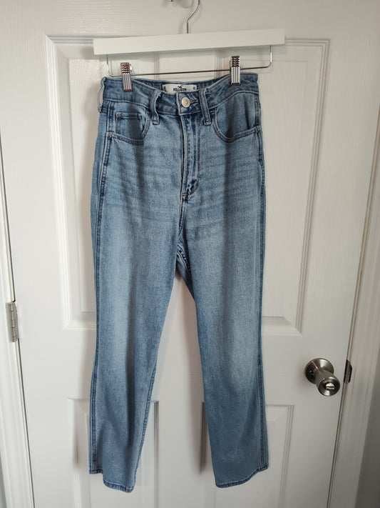 Seller 189:  Hollister 25 slim women's curvy ultra high rise mom jean size 0s