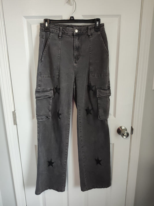 Seller 189:  Hot Topic Black Cargo Star Jeans women's size 7