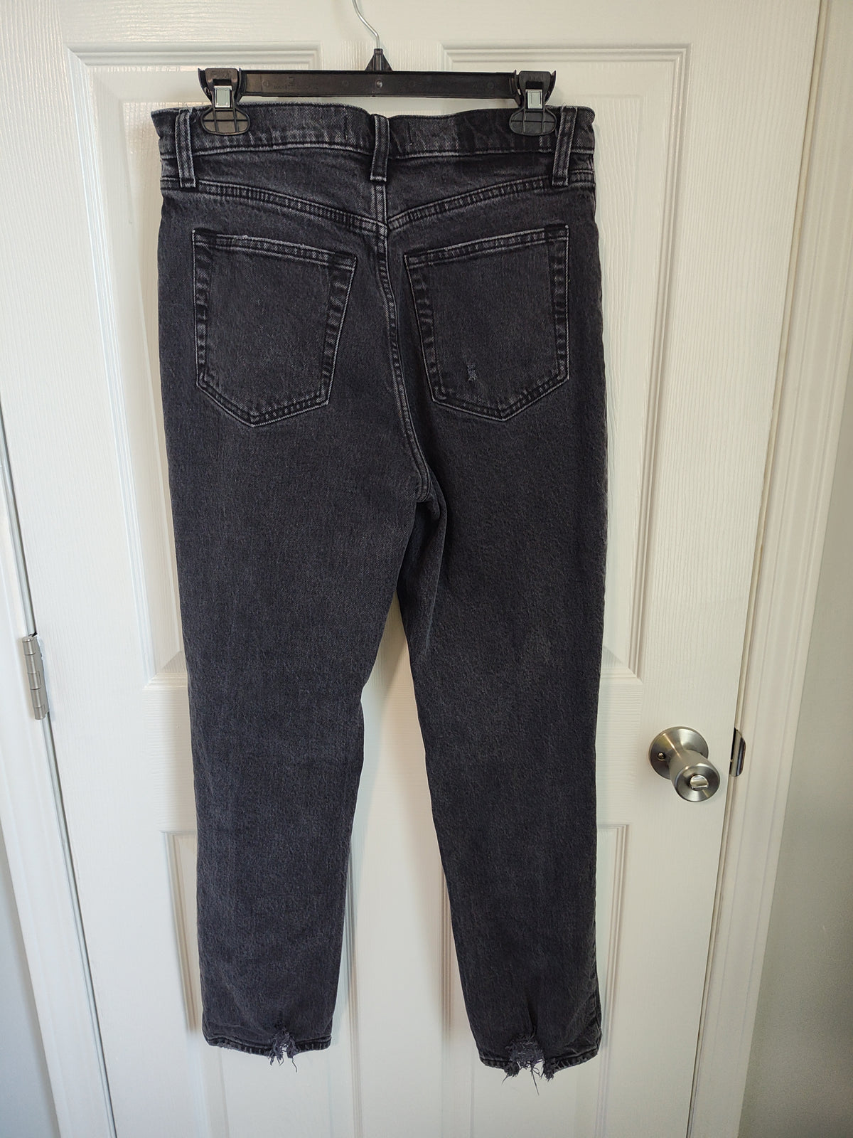 Seller 189:  Abercrombie Black Jeans Women's size 8/29, 90s Straight Ultra High Rise