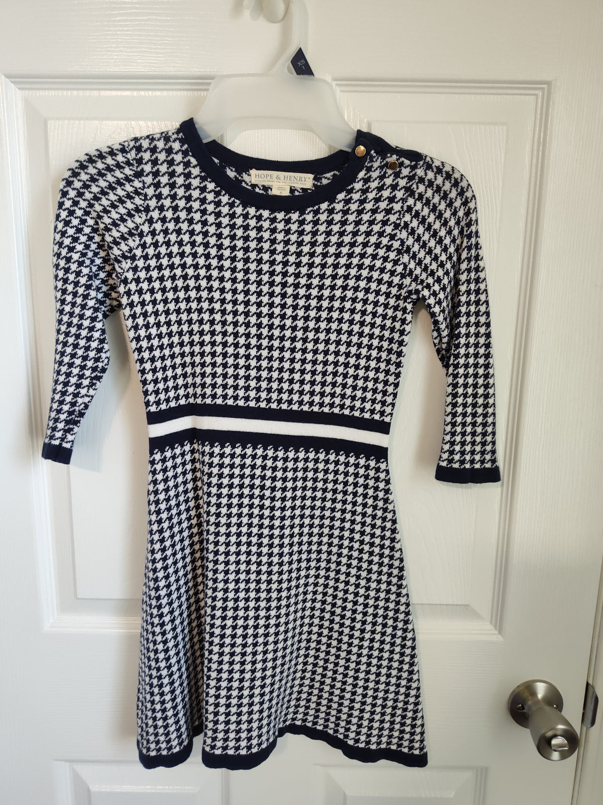 Seller 189:  Hope & Henry Houndstooth Style Dress Girls size 6