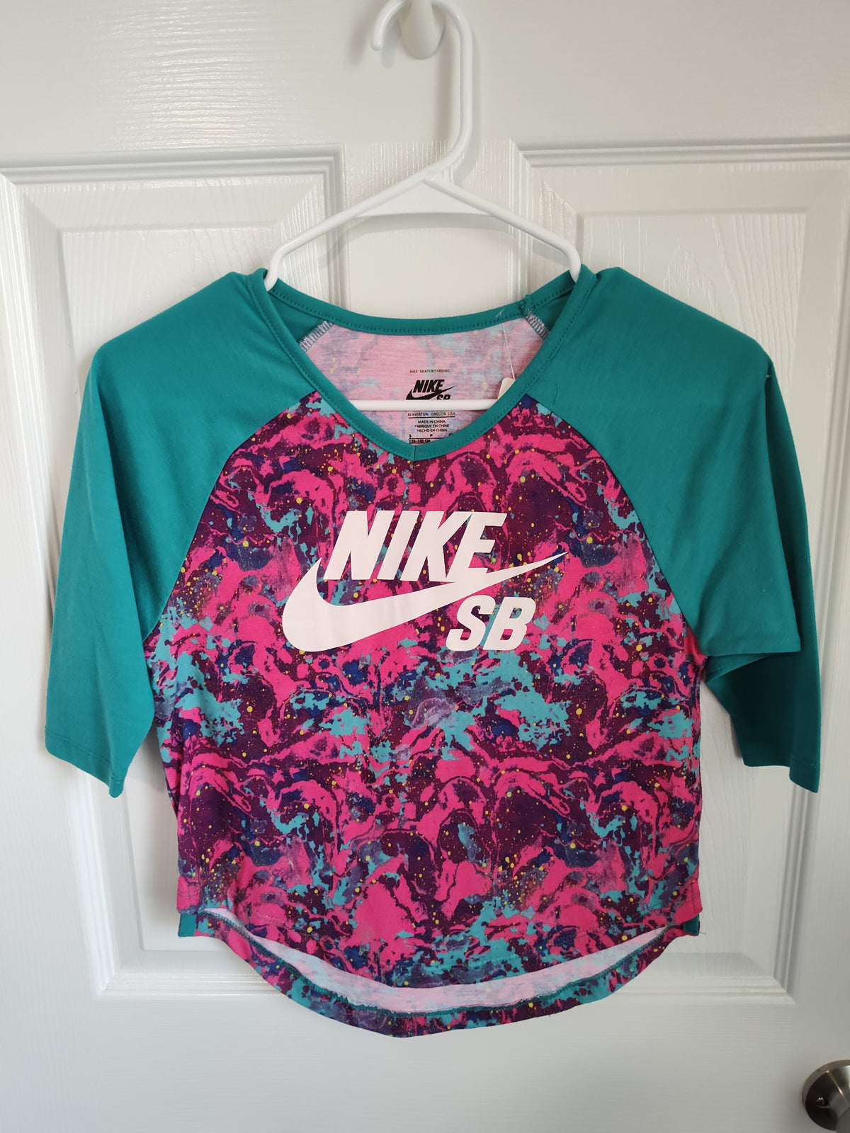 Seller 189:  Nike & Wonder Nation Tops Girls size 8 (Nike is 8/10)
