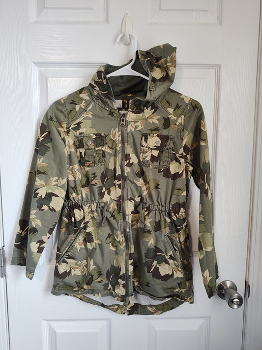 Seller 189:  Old Navy Leaf Patterned Hooded Jacket Girls size 10/12