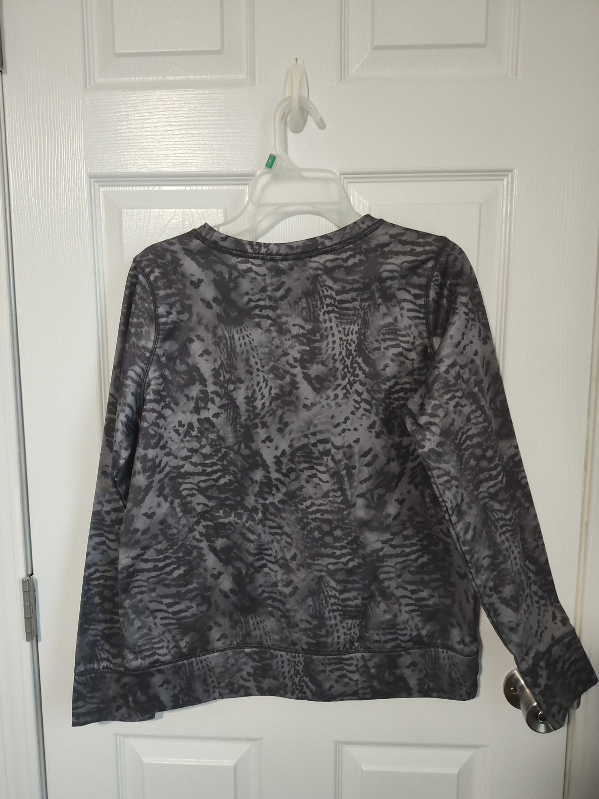 Seller 189:  UA Red's sweatshirt Girls size YXL (appx size 16)
