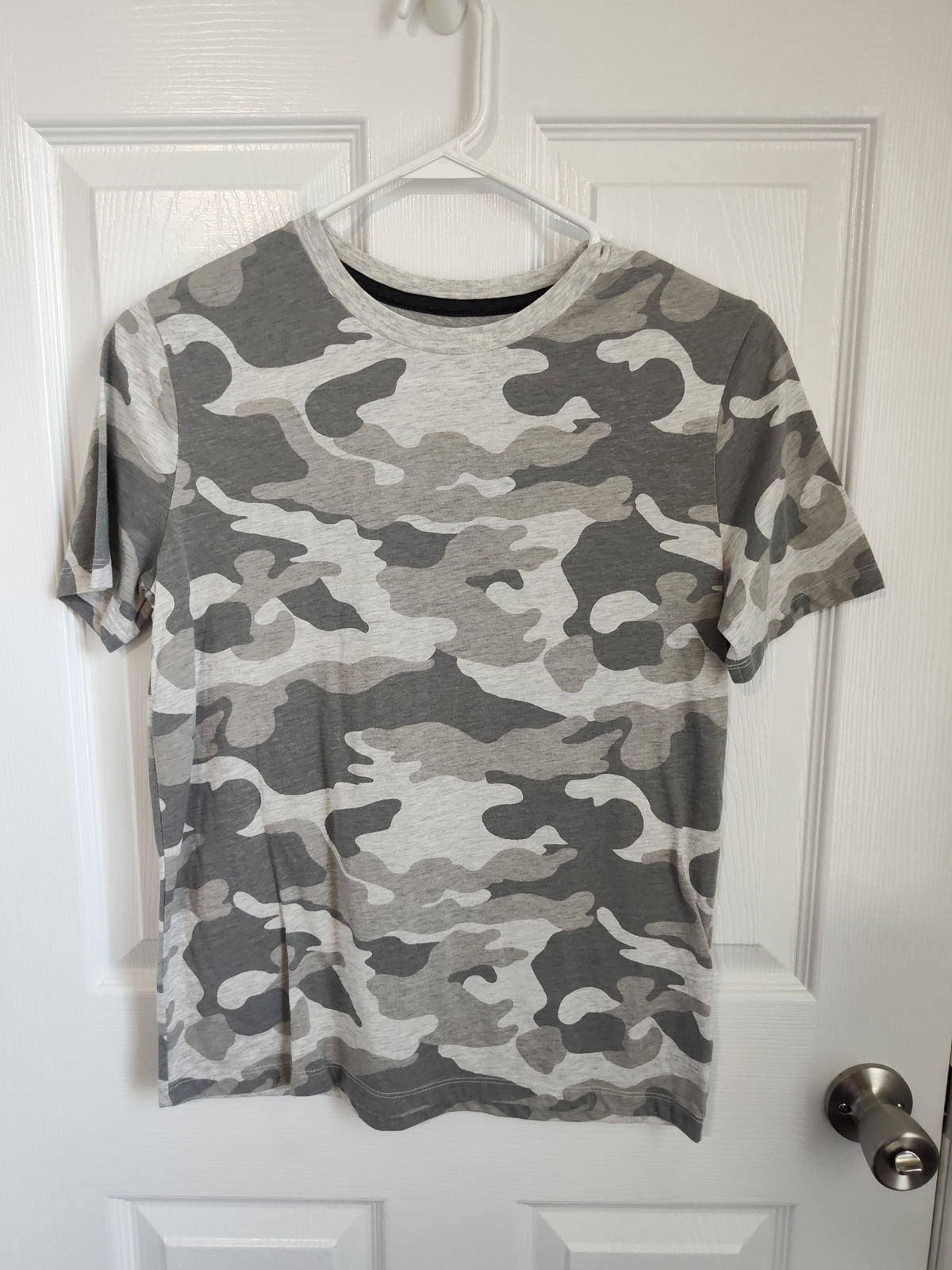 Seller 189: Abercrombie & Old Navy Shirts Boys size 14/16