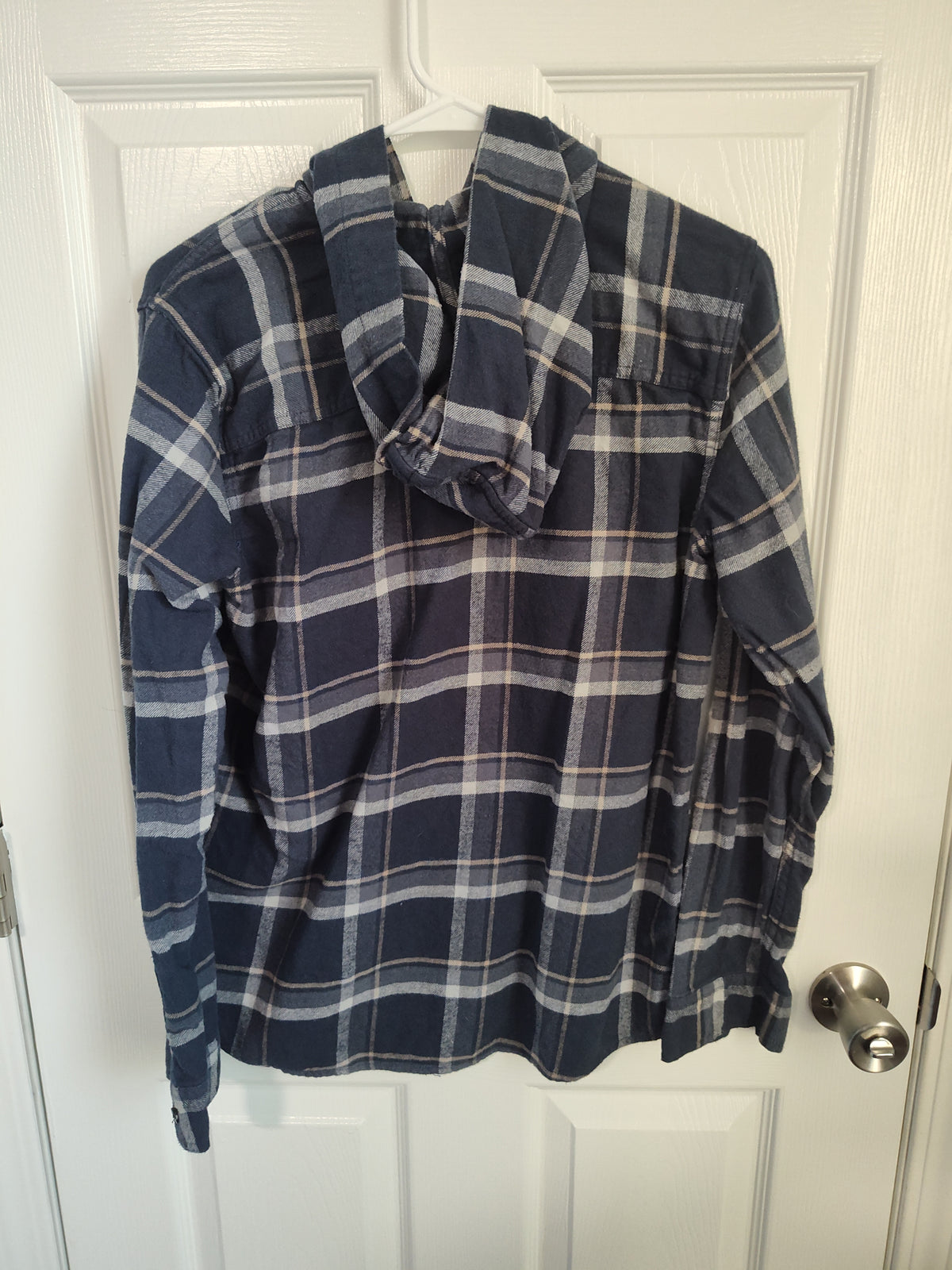 Seller 189:  Abercrombie Boys Flannel Hoodie size 15/16