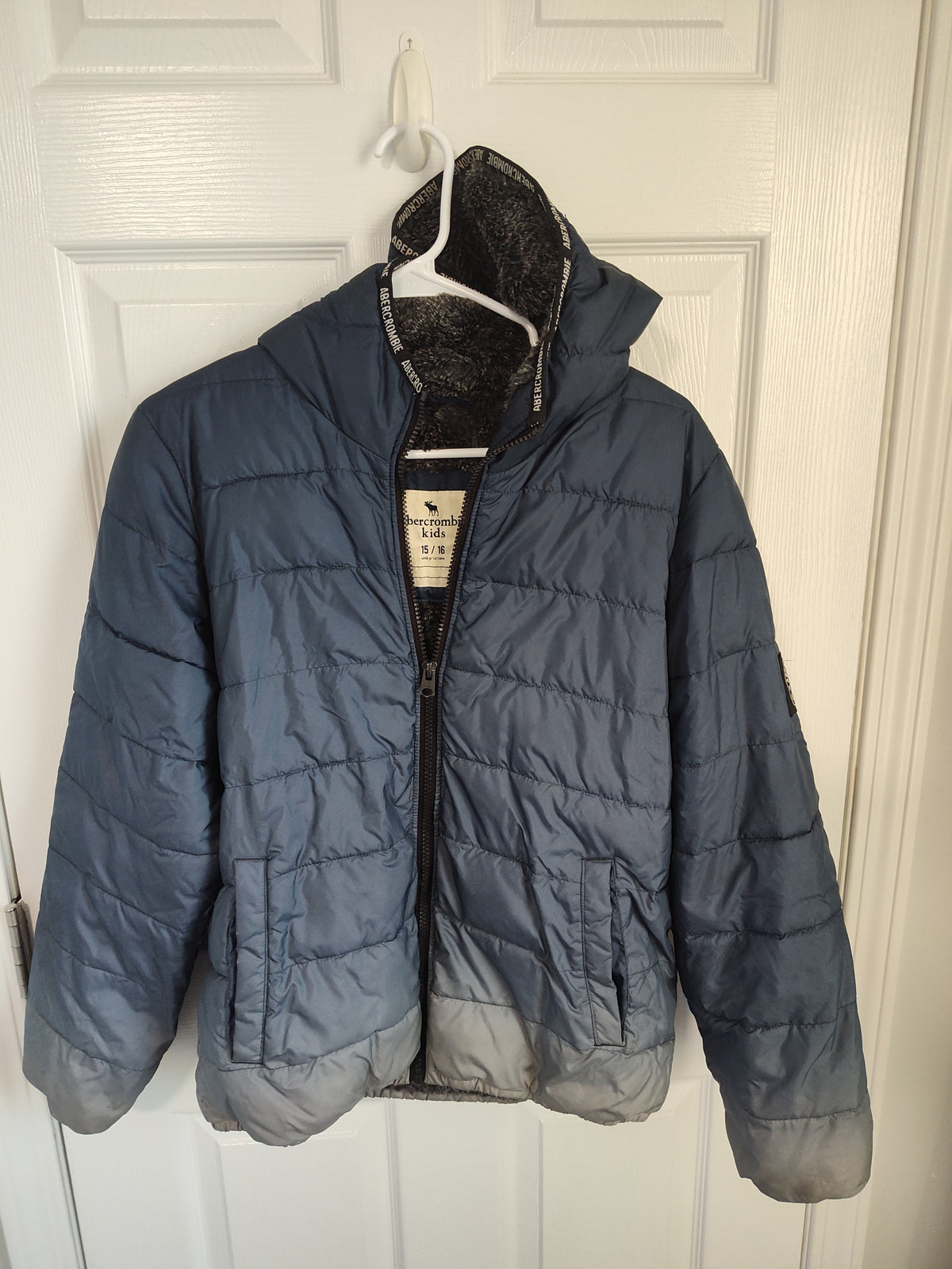 Seller 189:  Abercrombie ombre coat boys size 15/16