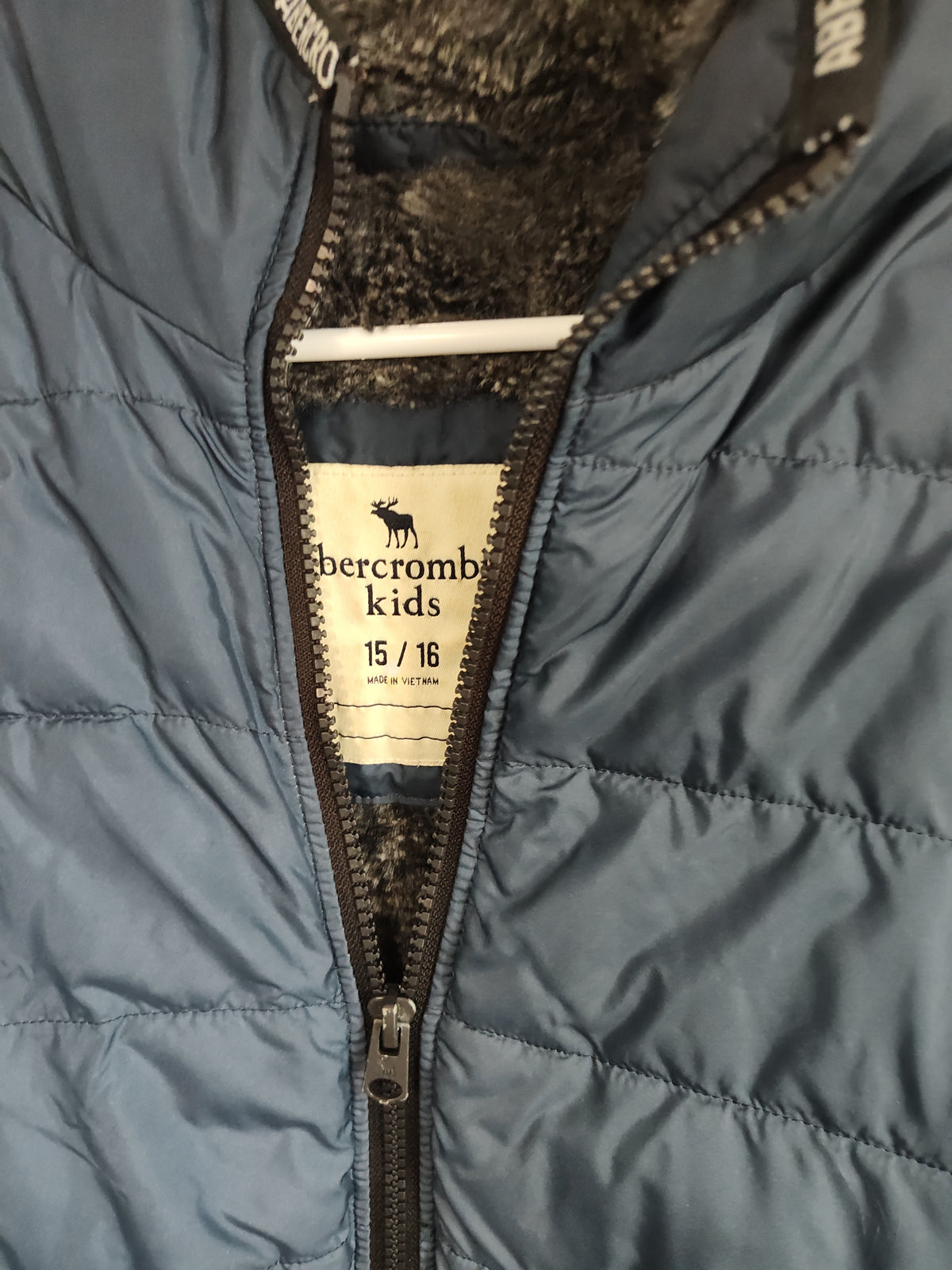 Seller 189:  Abercrombie ombre coat boys size 15/16