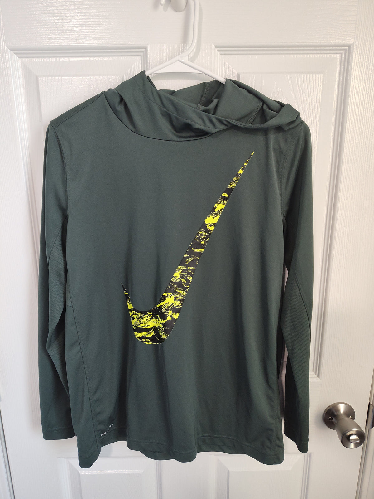 Seller 189:  Nike Hoodies x 2 boys YXL (appx size 16)
