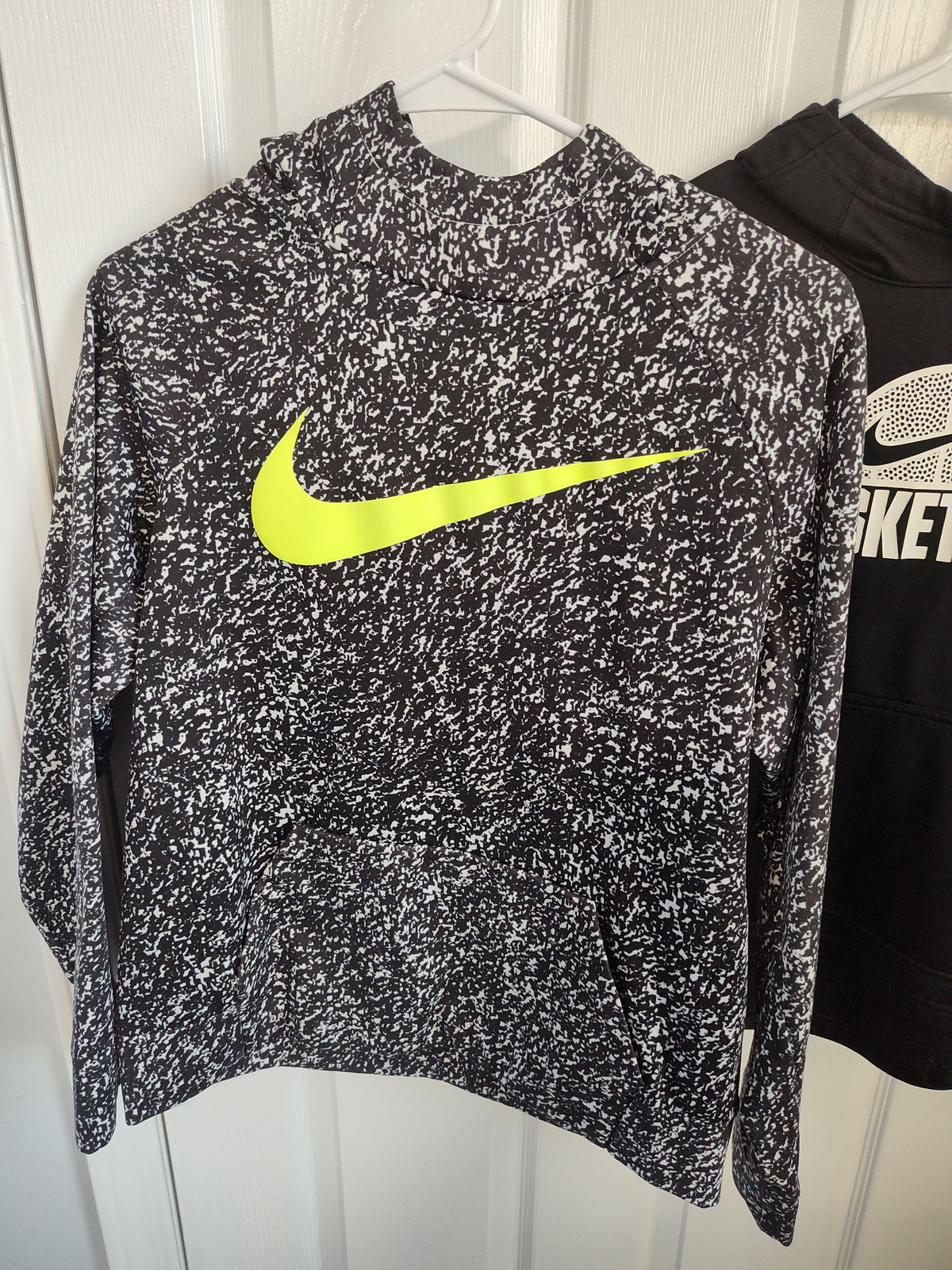 Seller 189: Nike Hoodies x 2 boys YXL (appx size 16)