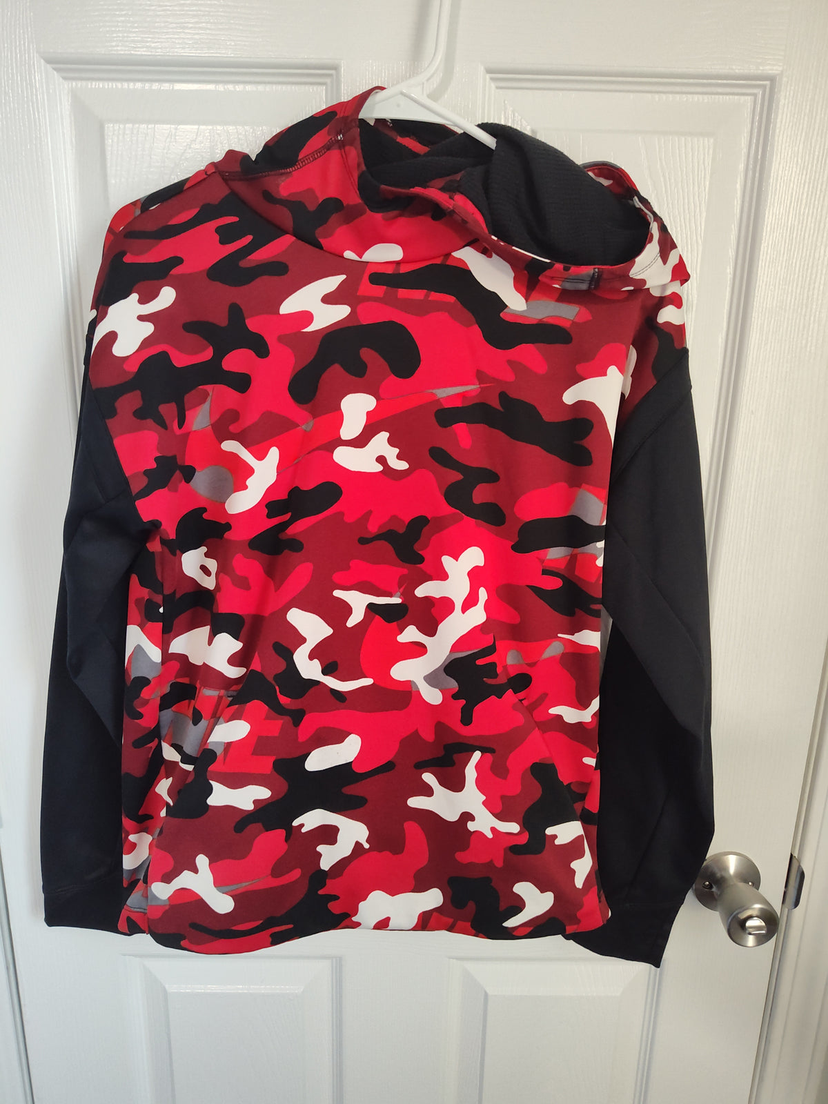 Seller 189:  Nike Hoodies x 2 Boys YXL (appx size 16)