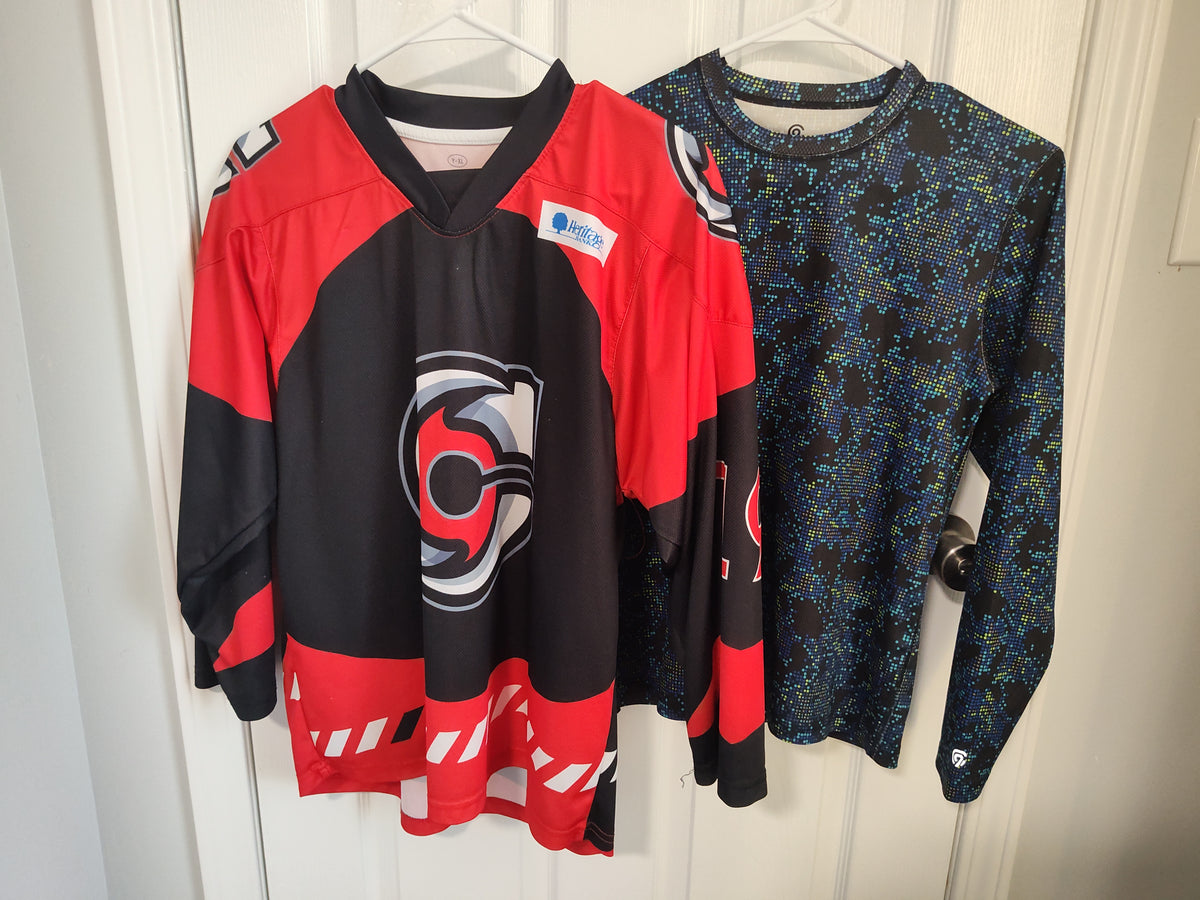 Seller 189:  Boys Long Sleeves x 2:  Cyclones Jersey & Champion Athletic Long Sleeve size XL (16)