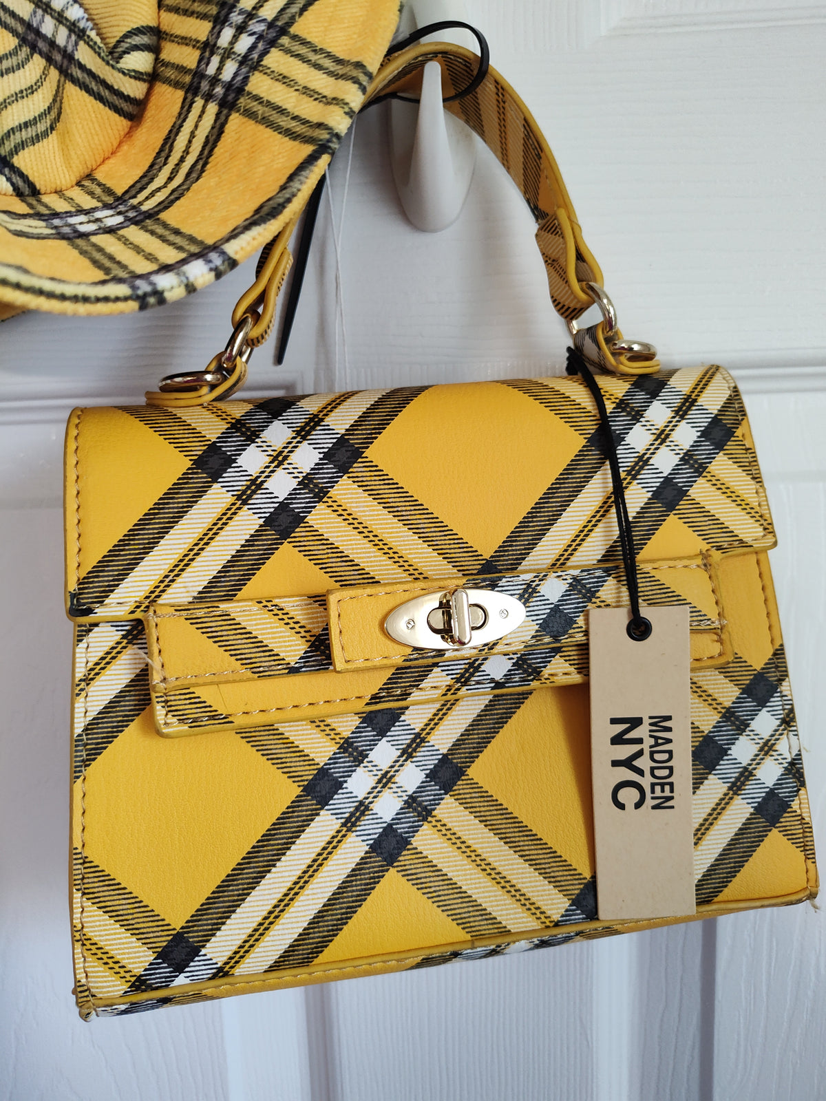 Seller 189:  Steve Madden Bucket hat and purse