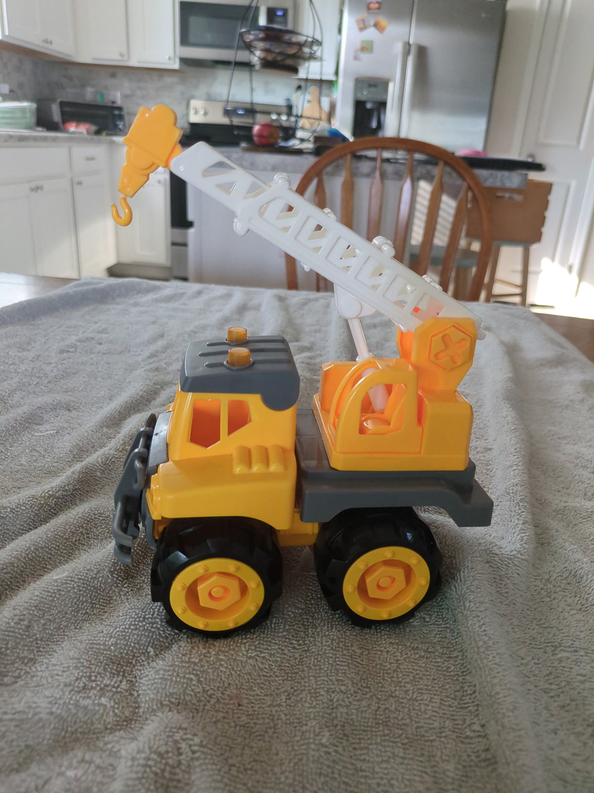 Seller 123 - Toy Crane Vehicle