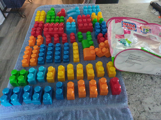 Seller 123 - 80 Mega Blocks First Builds Set (1/2)