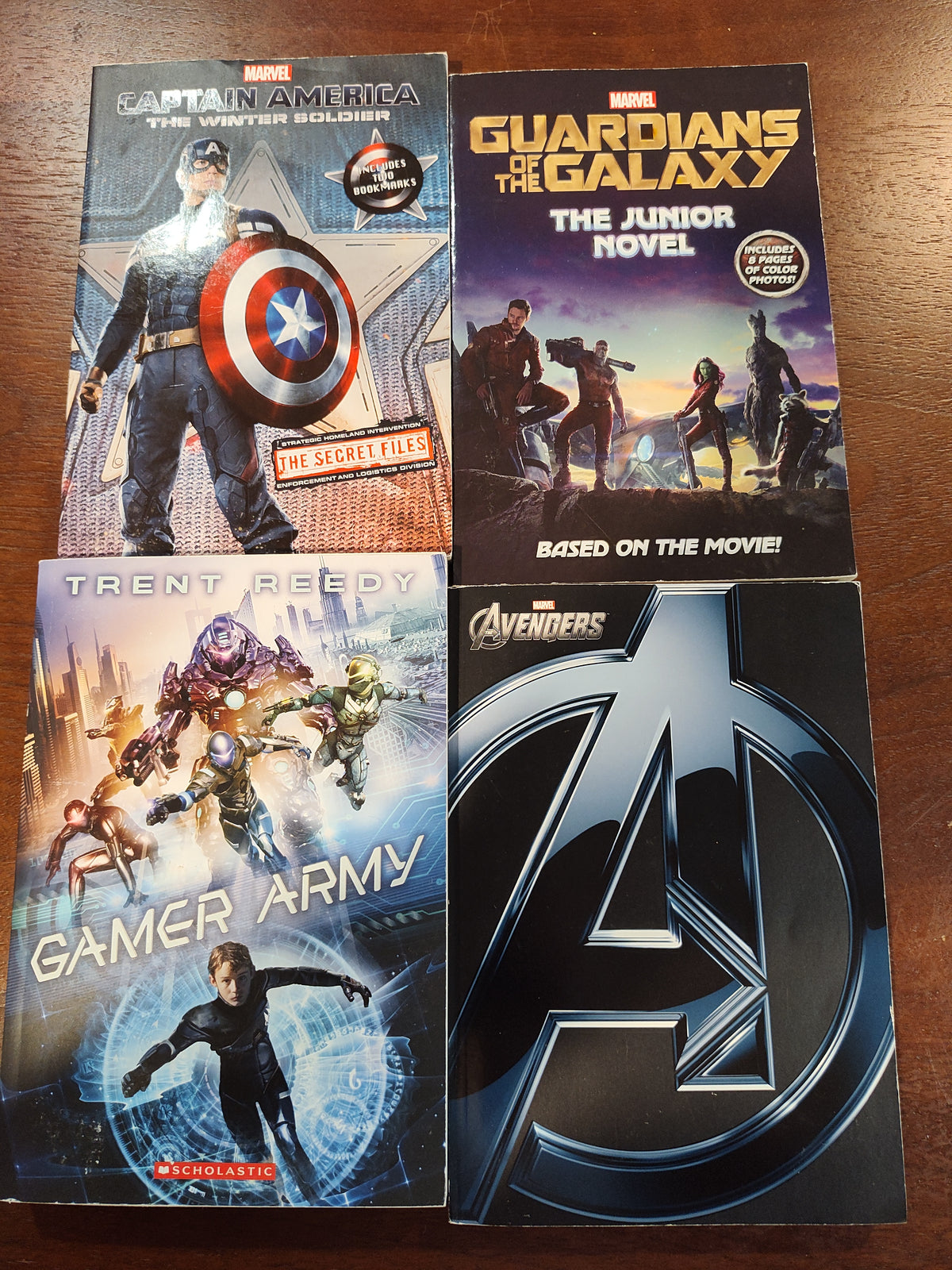 Seller 189:  Marvel/Superhero paperback books x 4