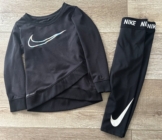 #15 Nike Girls 2t Dri-Fit Set