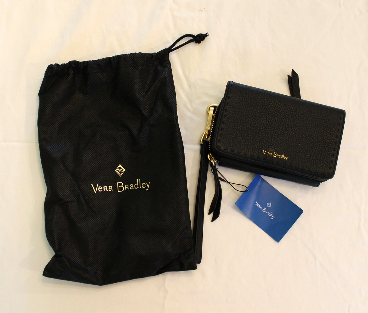 #168 Vera Bradley clutch - NWT