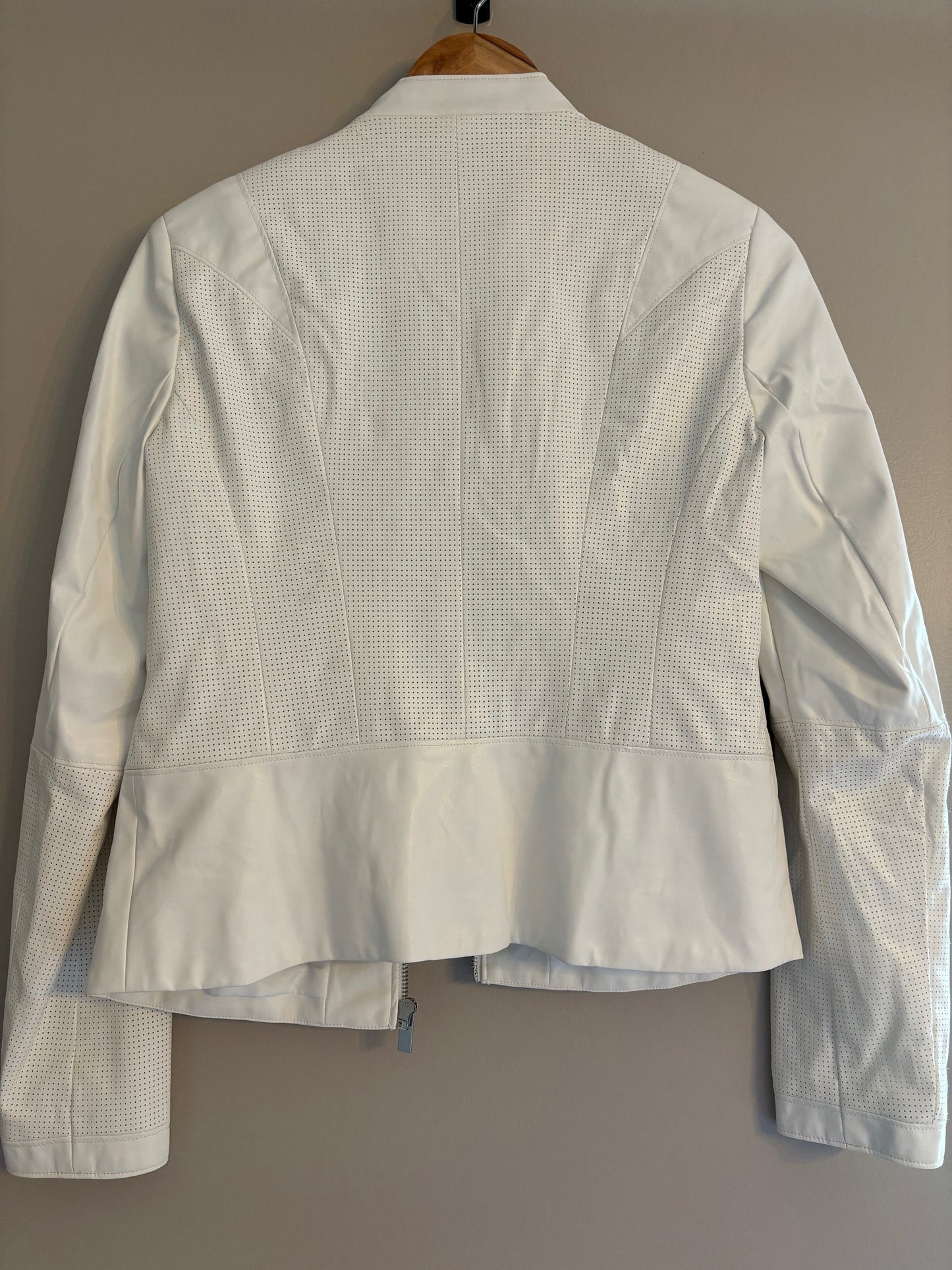 #70 Women's Faux White Leather Jacket Size 2 VGUC