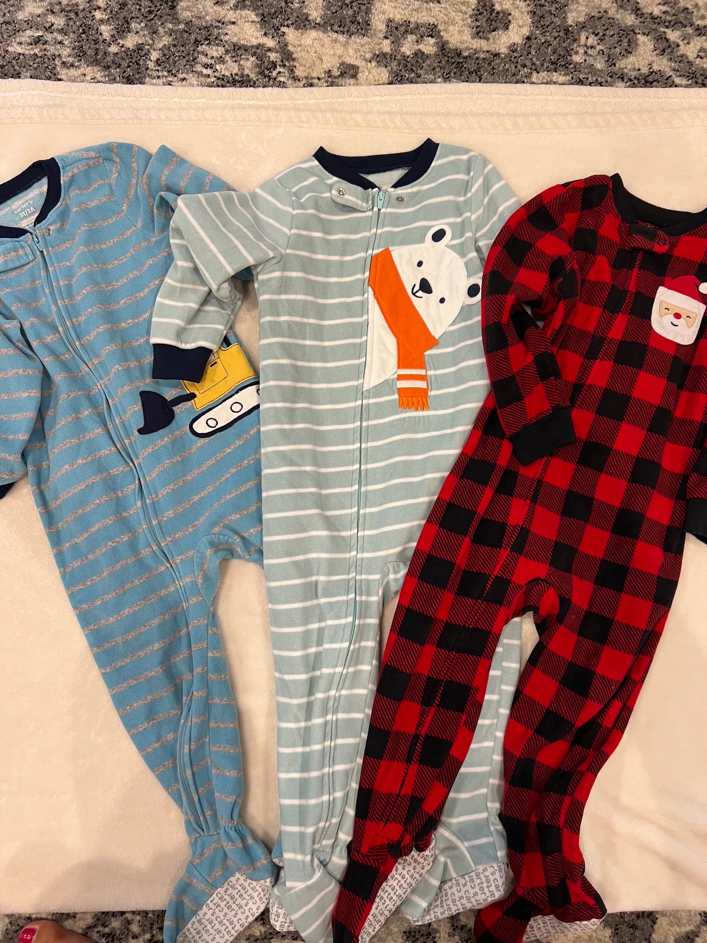 #92A 3T boys carters fleece footed pajamas euc