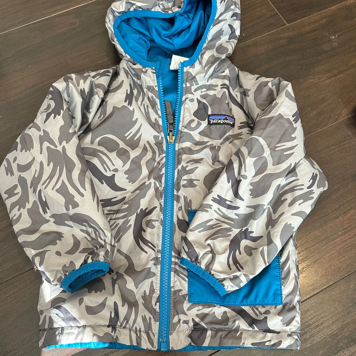 #48 Patagonia Reversible jacket Boys 4t