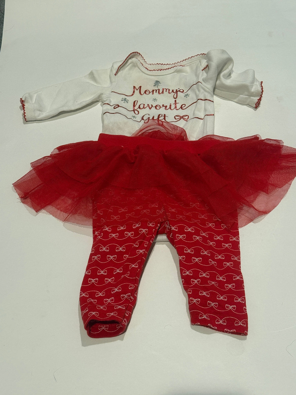 #170 carters “mommy’s favorite gift” bow shirt with tulle skirted pants girls 3 months