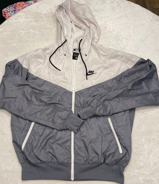 #212 mens Nike windbreaker size small EUC