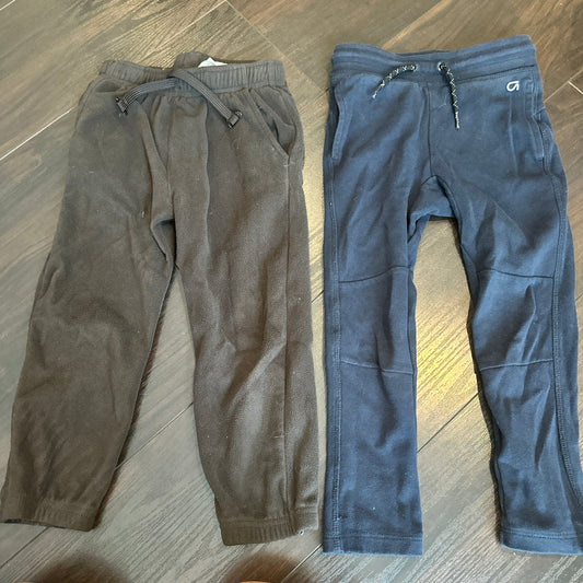 #48 Boys Pant Bundle (gap/Carters) size 4t