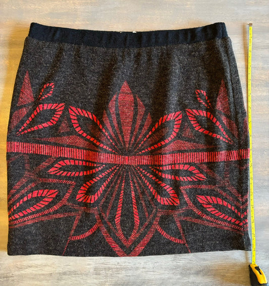 #70 Women's knit skirt size small VGUC