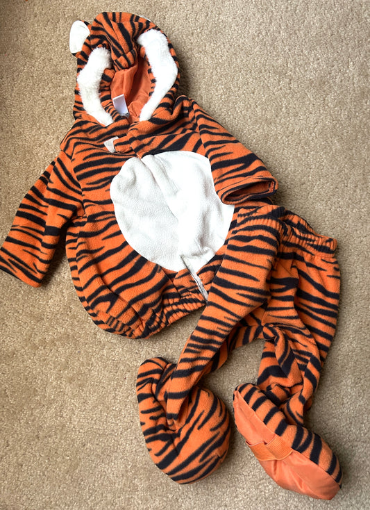 #15 ON 0-6m Tiger Costume