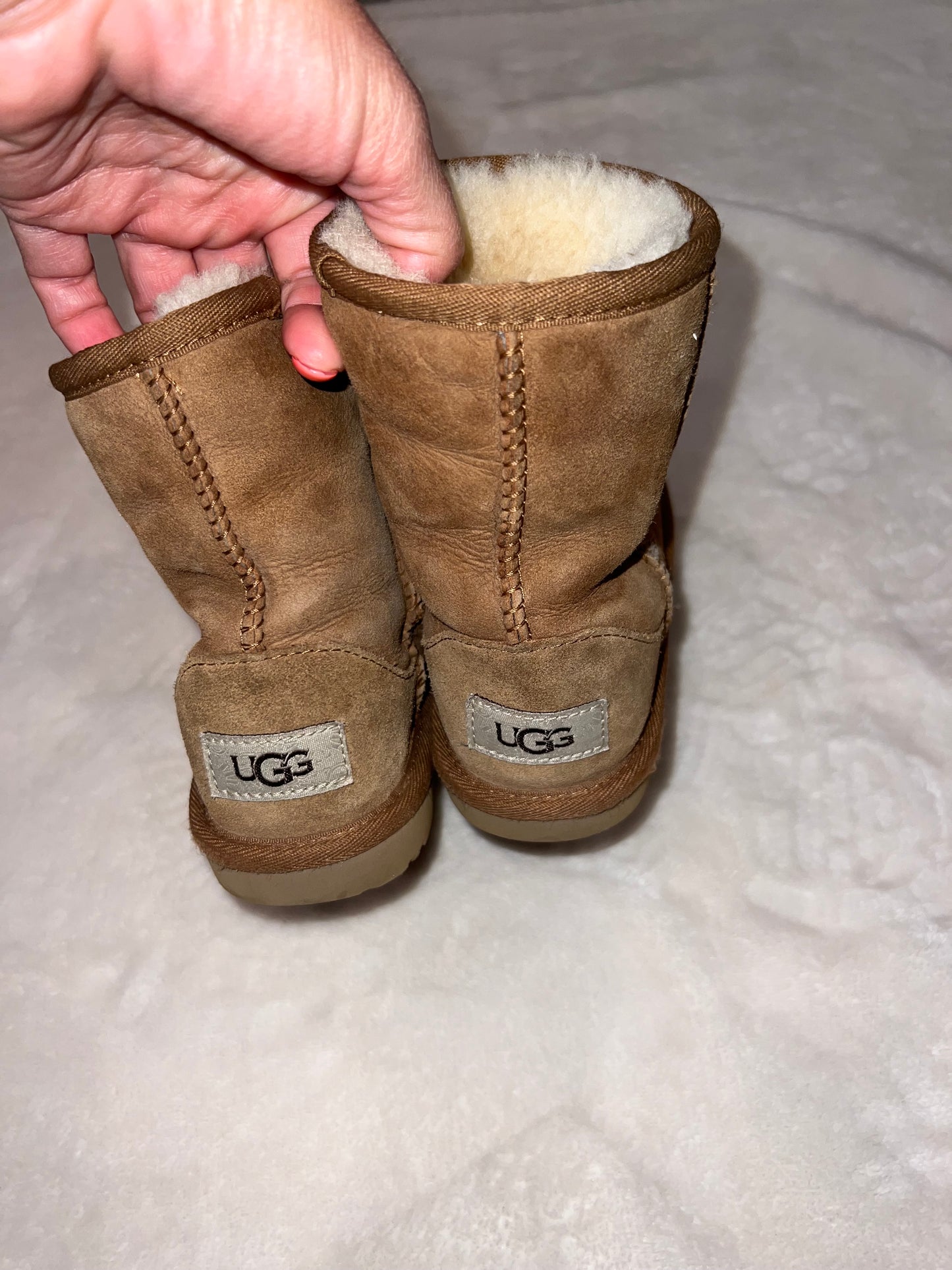 #92A Size 12 Uggs guc