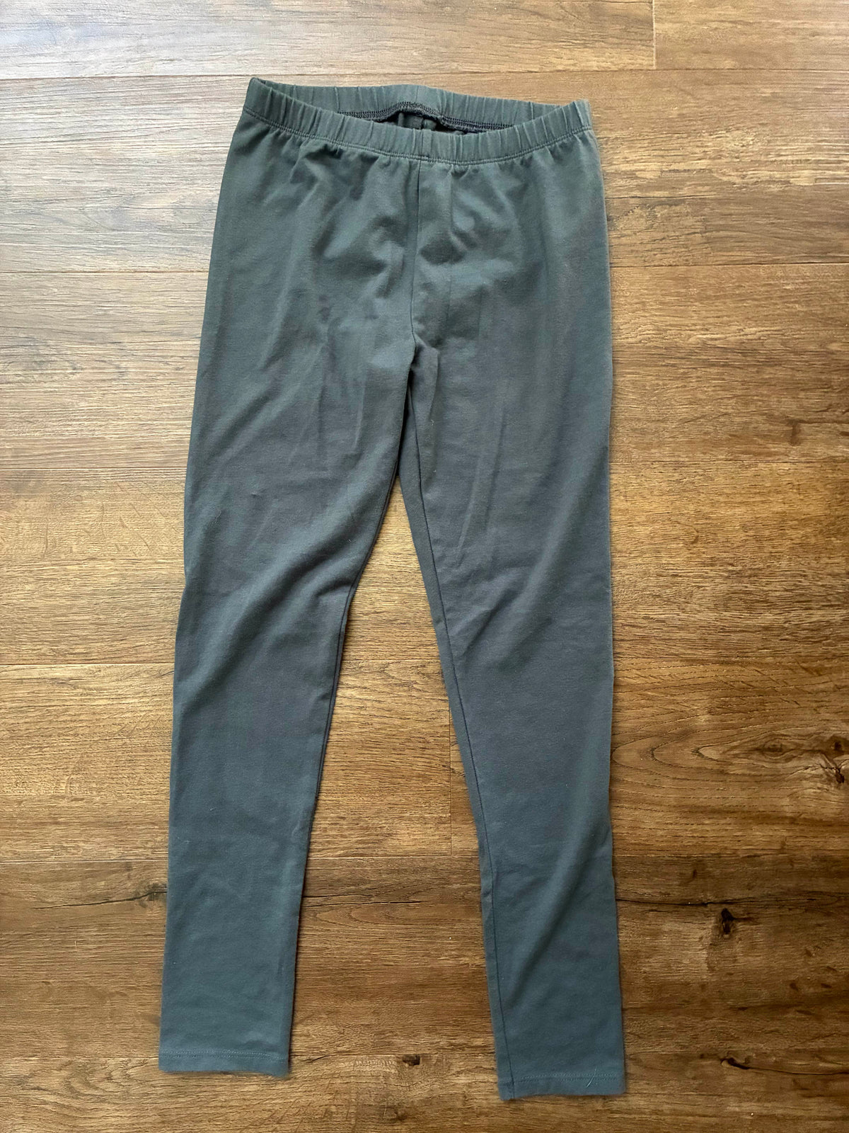 #126 VGUC Old Navy Black Flare Leggings & Jumping Beans Gray Leggings Girls 8