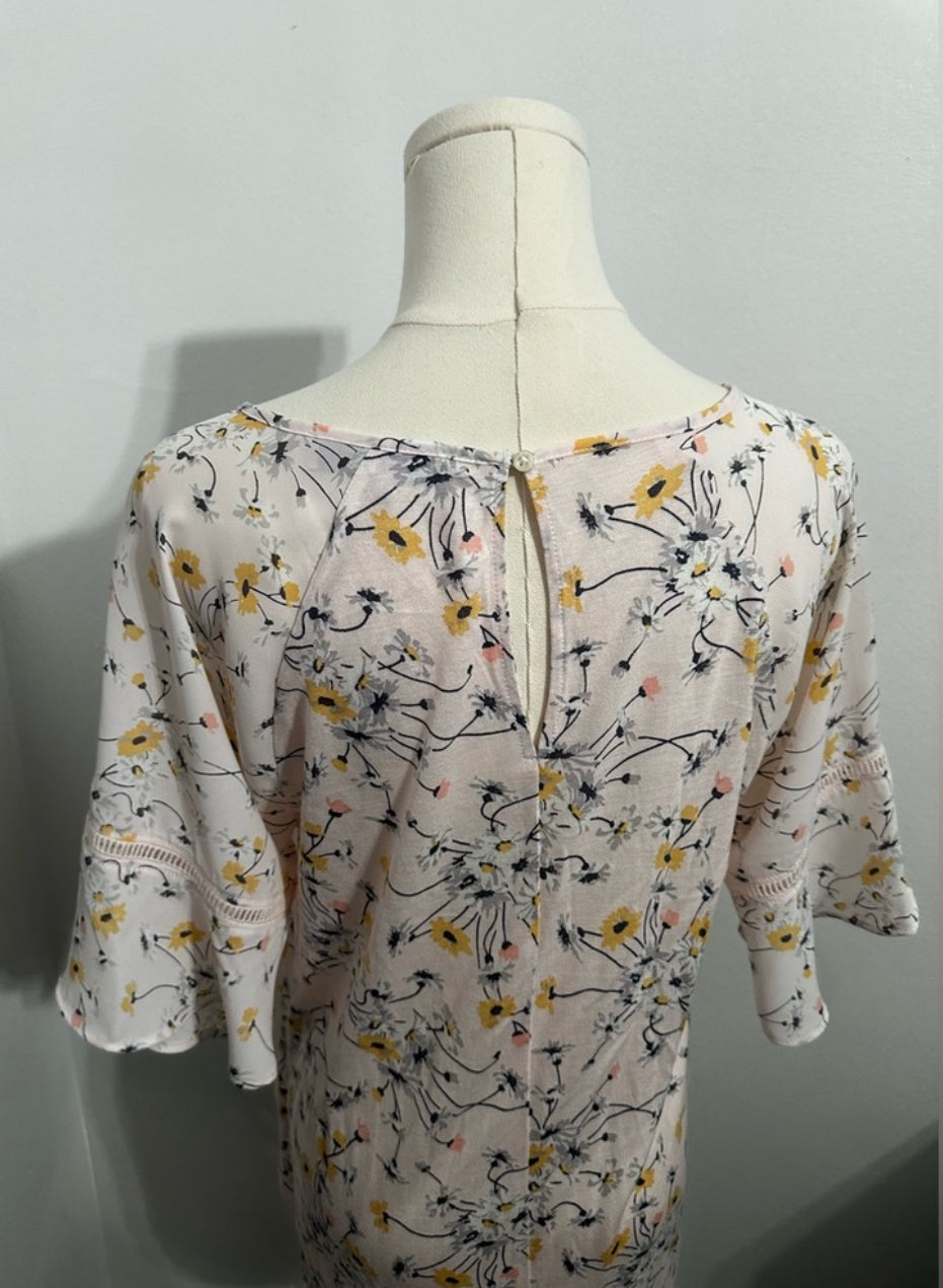 #111 LOFT Women’s Floral Pink Blouse Size Small