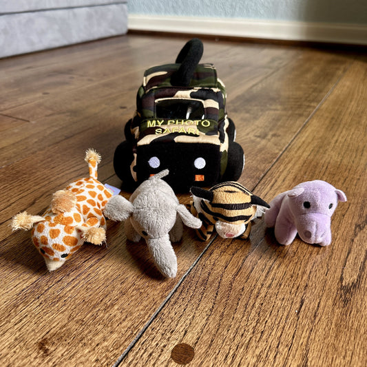 #95 My Photo Safari Truck with Four Animals (giraffe, hippo, tiger, elephant)