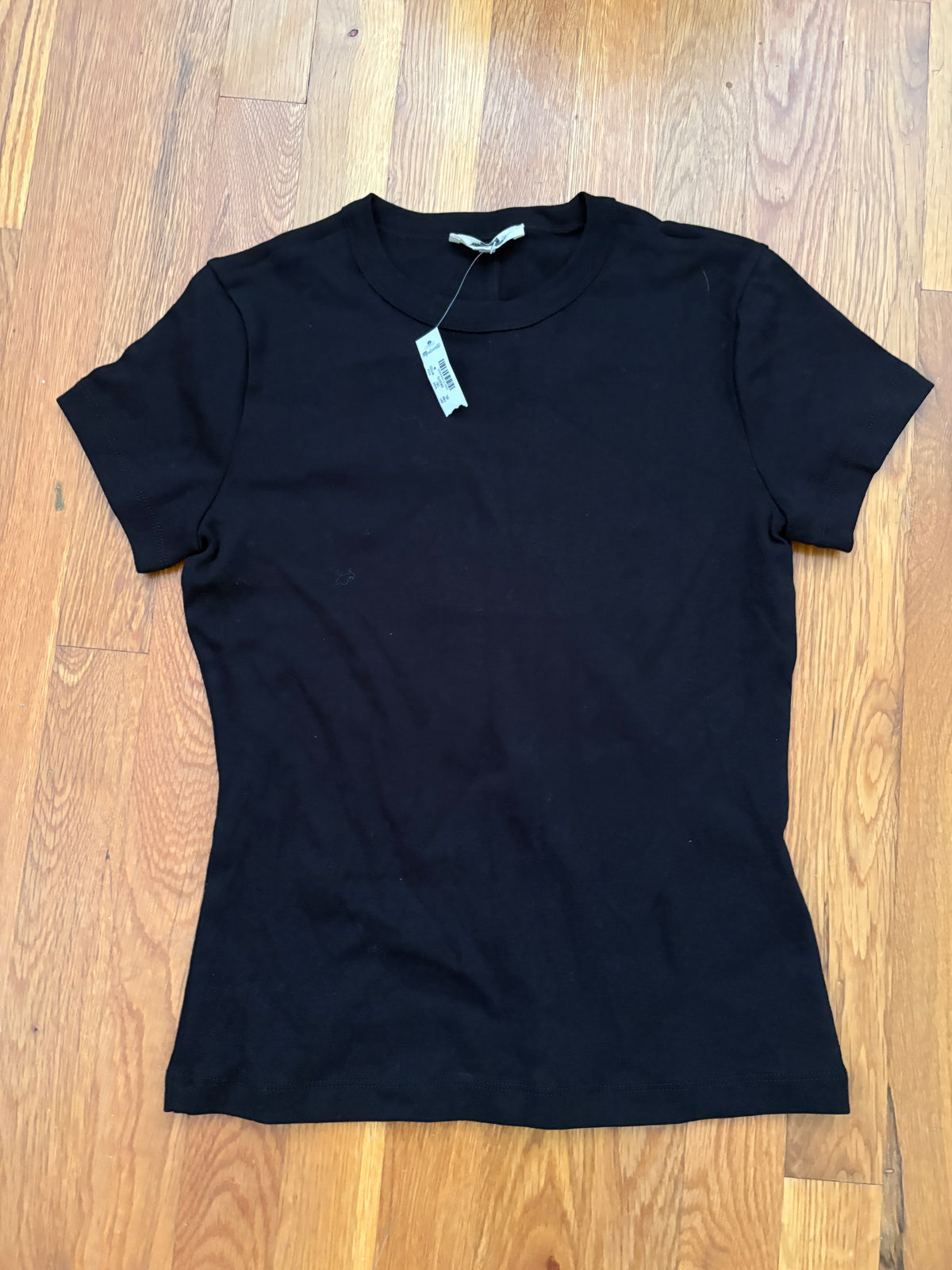 #116 NWT women’s Madewell 90s black shirt medium