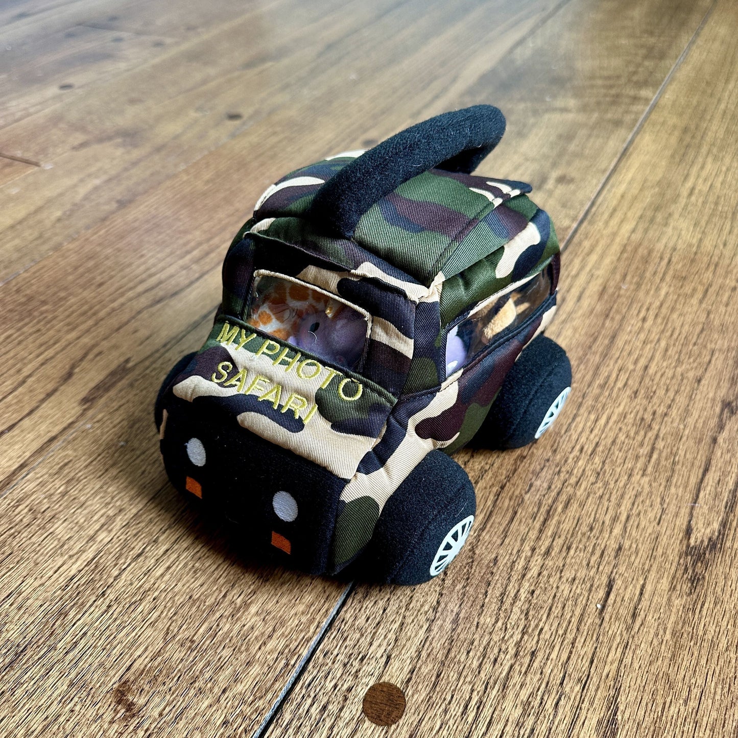 #95 My Photo Safari Truck with Four Animals (giraffe, hippo, tiger, elephant)