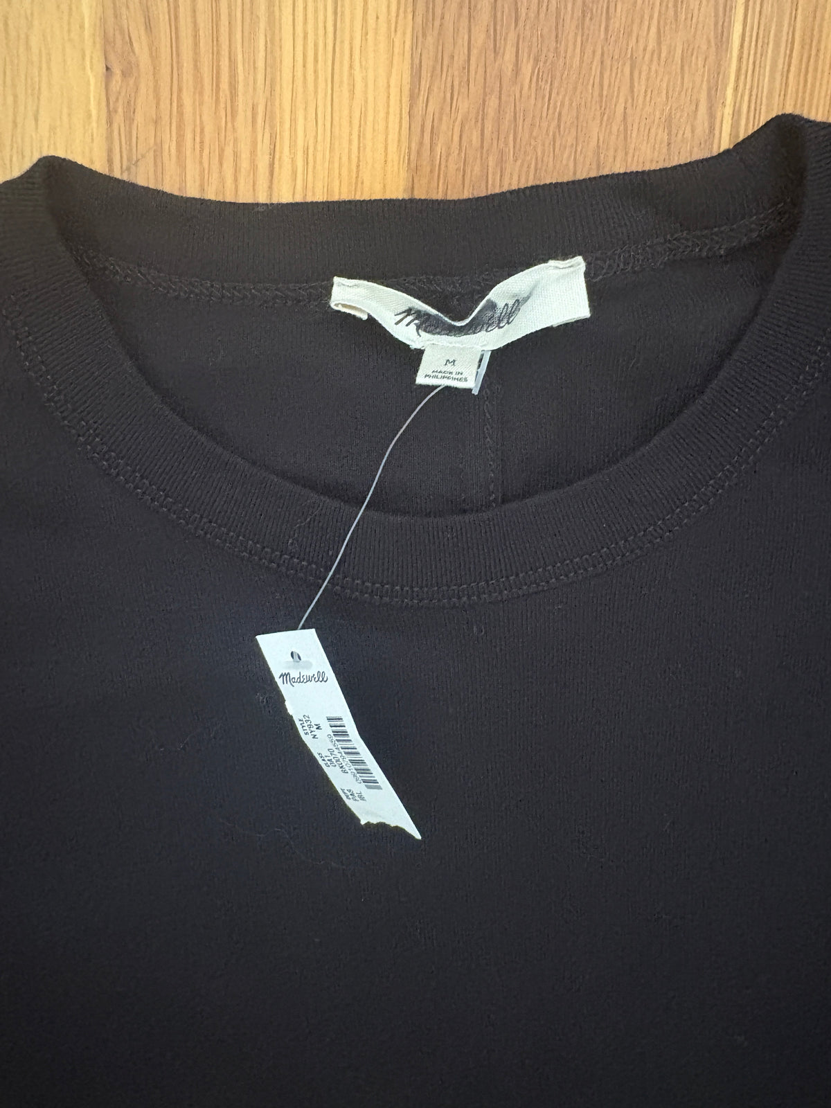 #116 NWT women’s Madewell 90s black shirt medium