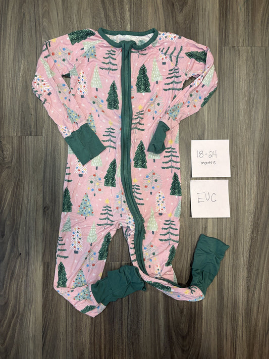 #138 - 18-24 Mo EUC Bamboo (LIttle Sleepies) Pink Twinkling Trees Zippy