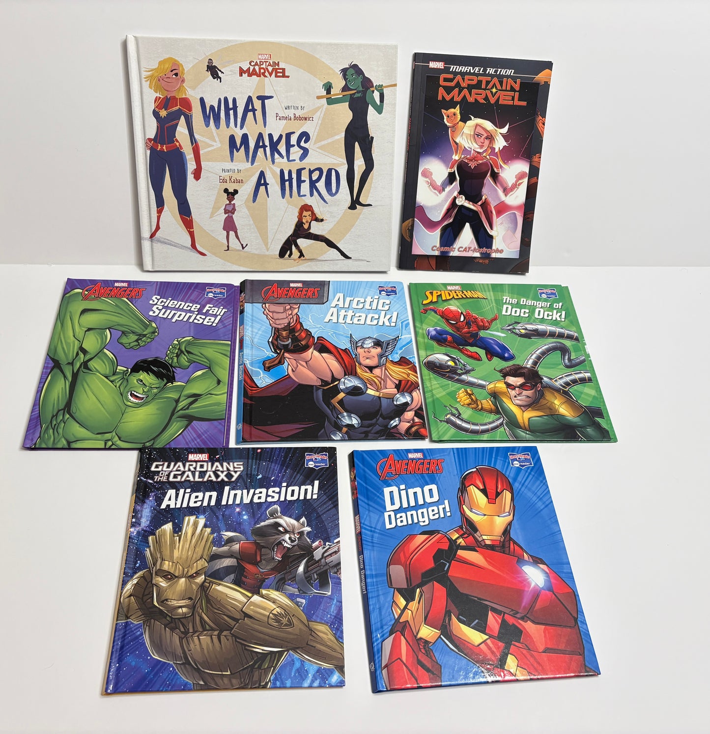 #121 set of Marvel Superhero books, GUC