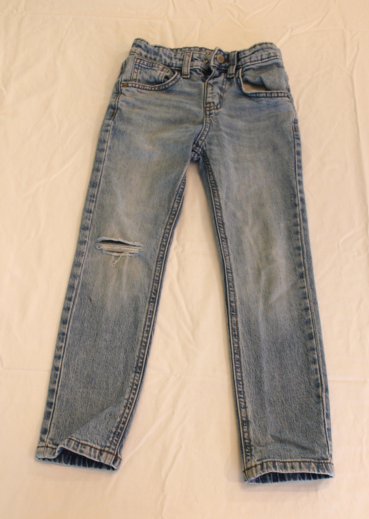#168 5T Boys slim fit Cat & Jack jeans
