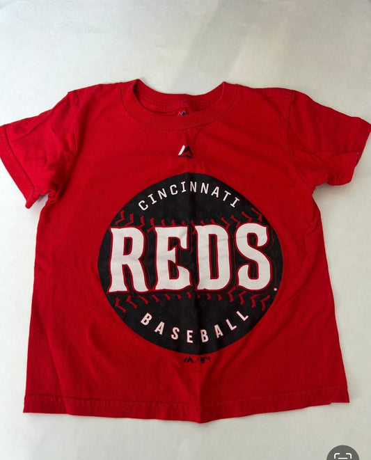 #200 Boys Reds size 4T Tshirt