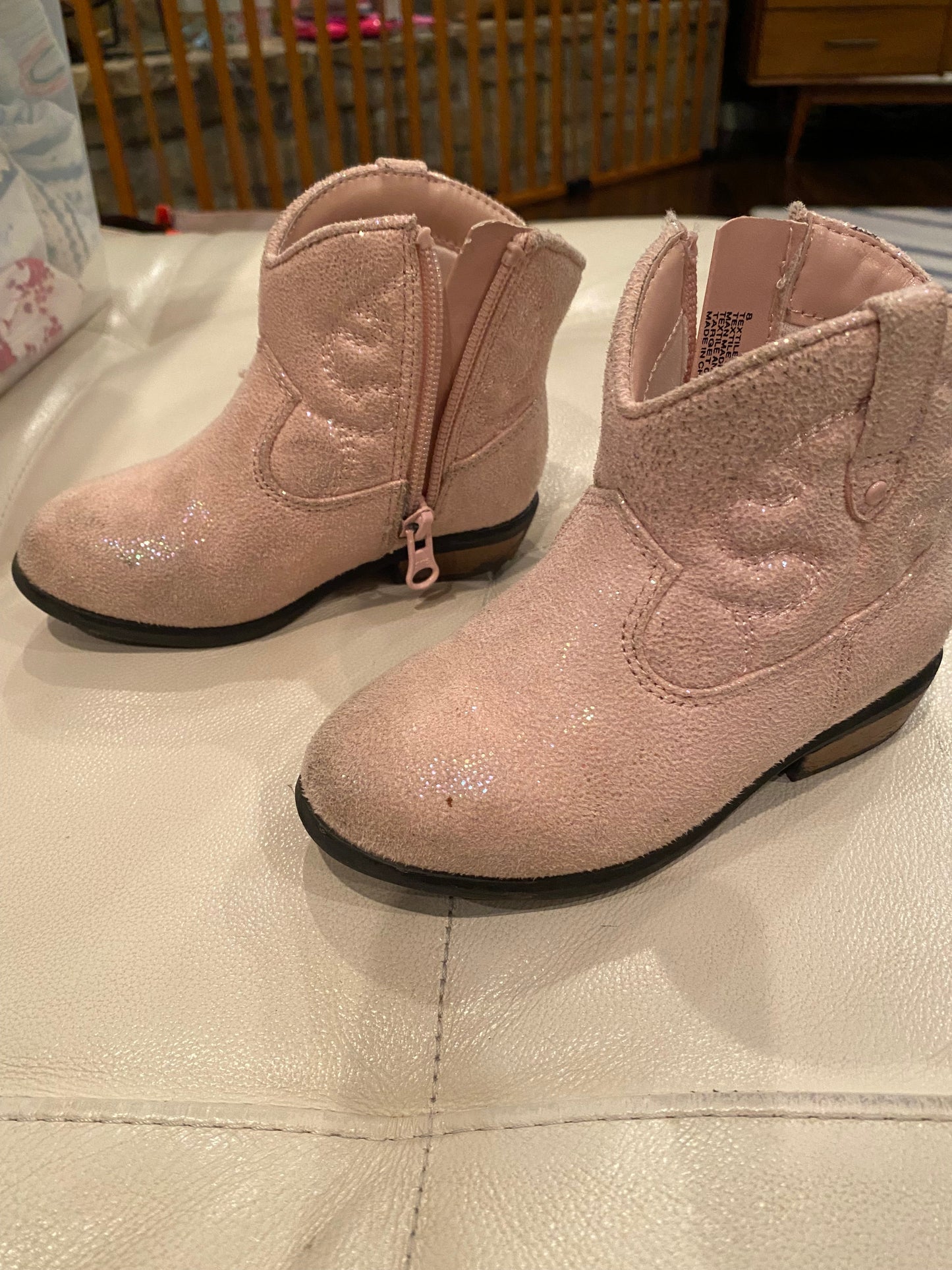 #117, Cat&Jack pink sparkle cowgirl boots, Girls Size 8c