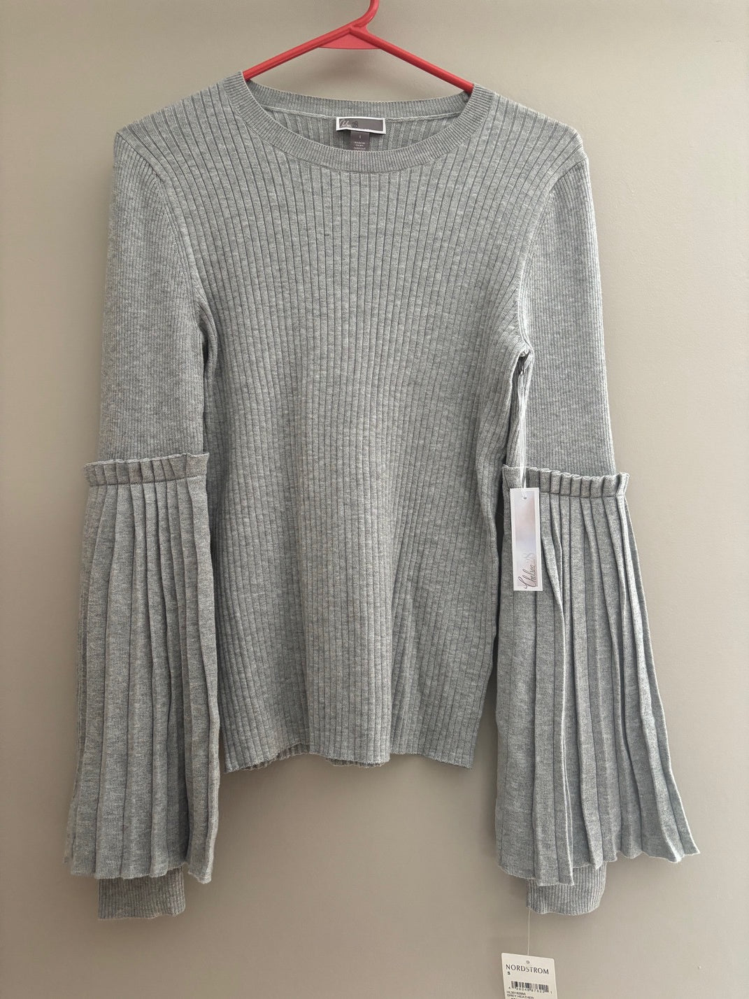 #70 NWT New With Tags Women's Bell Sleeve Shirt Size Small