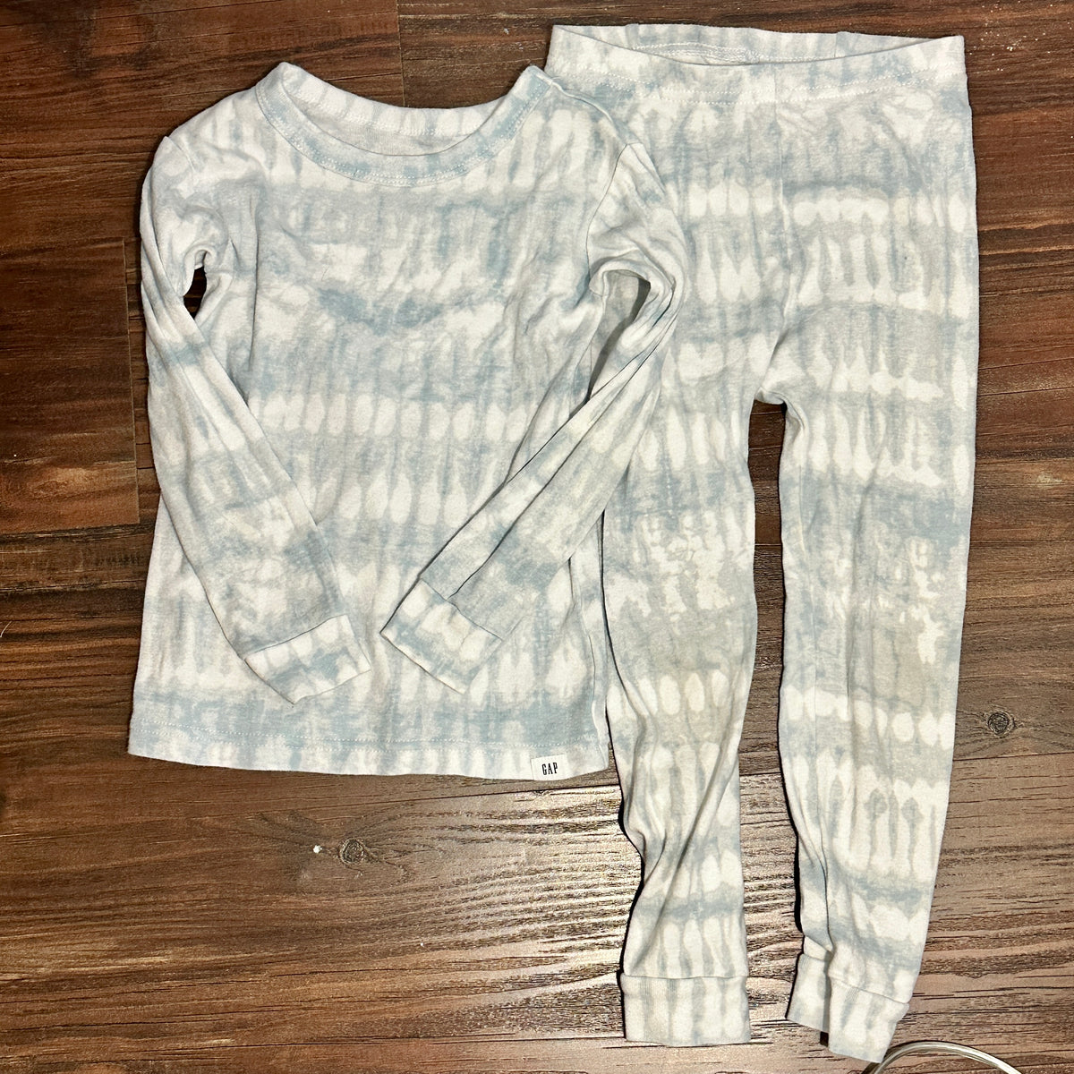 #48 Gap Blue and Gray Tie Dye PJ 4t